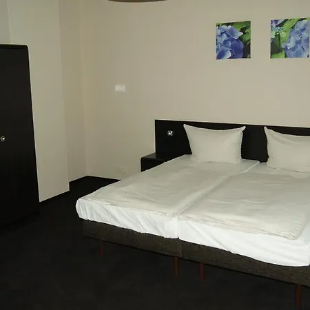 Hotel Pension Eberty-3